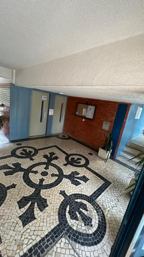 Airport Room Lisbon Exterior photo